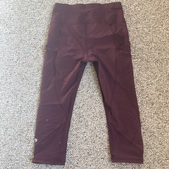 Lululemon Maroon Crop with Mesh pockets - Picture 5 of 5
